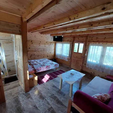 Markove Kolibe 4, Uvac * Sjenica